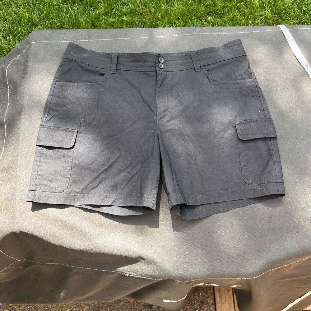 Eddie Bauer Black Cargo Shorts